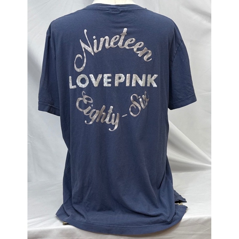 VS‎ PINK Bling Sequin 1986 Nineteen Eighty Six Foil Graphic Campus Shirt M FLAW